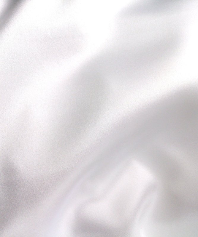 Белая ткань