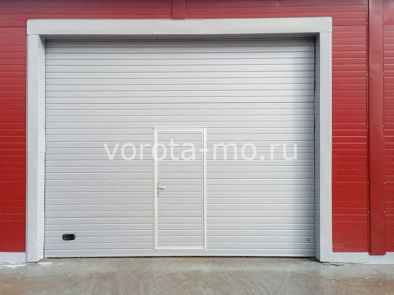 Подъемно-секционные промышленные ворота DOORHAN 8014