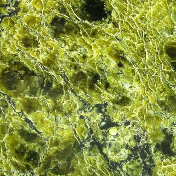 Уральский камень змеевик