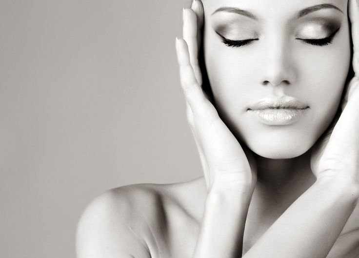 Девушка косметология