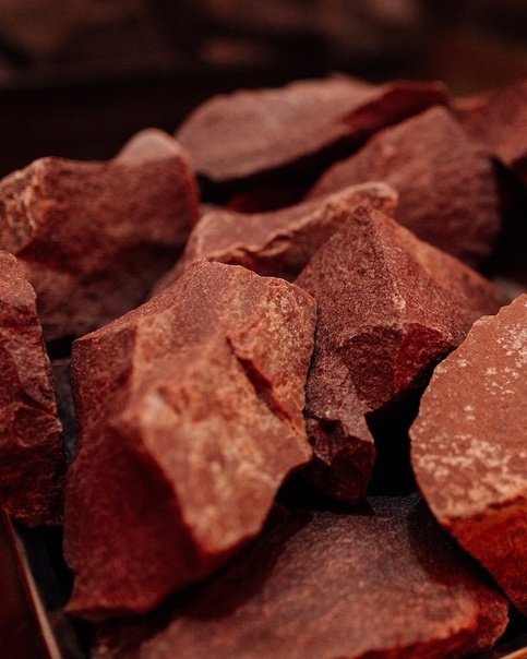 Малиновый кварцит Подпорожье