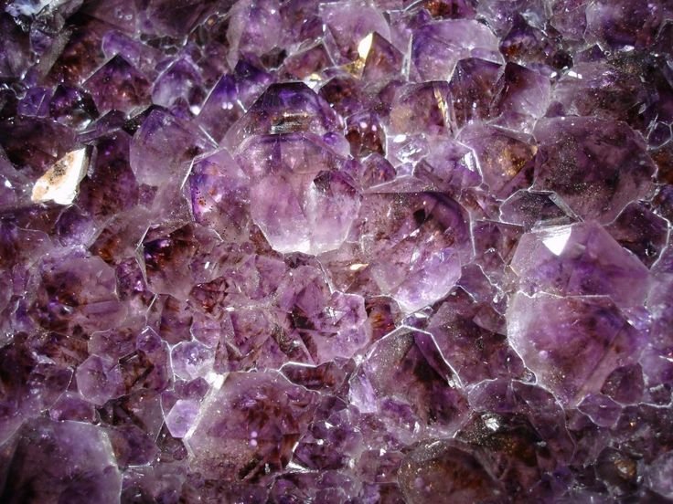Аметист брекчиевый (аметист)