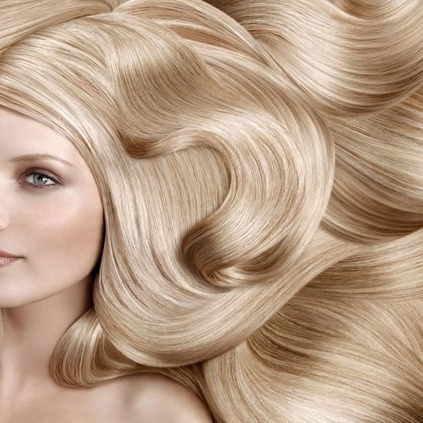 Красивый блонд