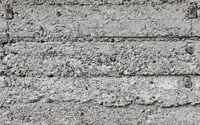 Бетонная стена