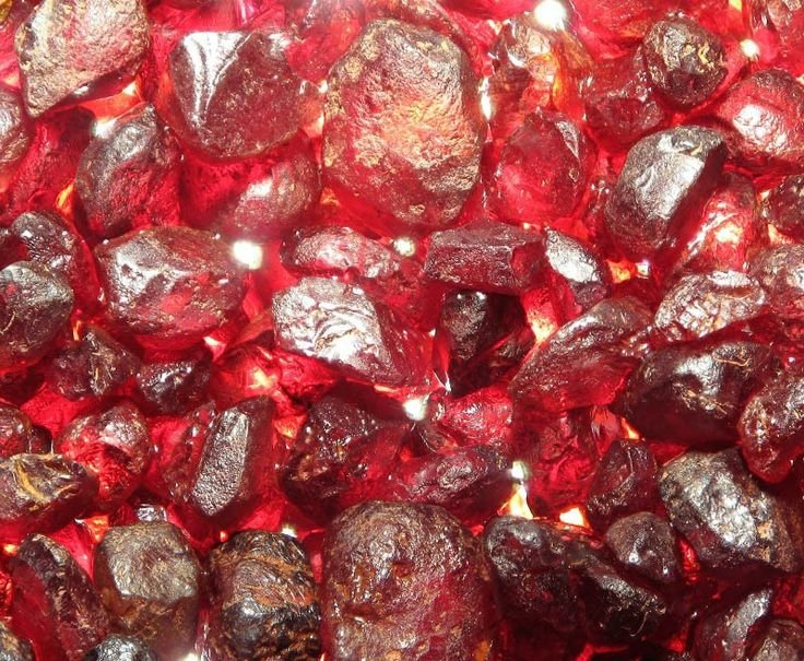 Гранат пироп минерал