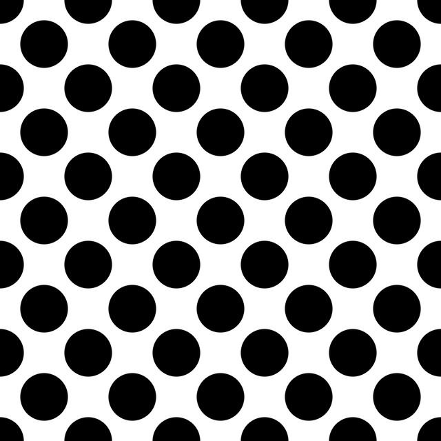 Черный горох на белом фоне