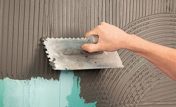 Плиточный клей нанесение