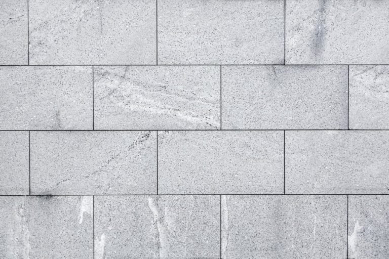 Плитка тротуарная крупноформатная Мегаполис 600х300х80 мм серая Цемсис