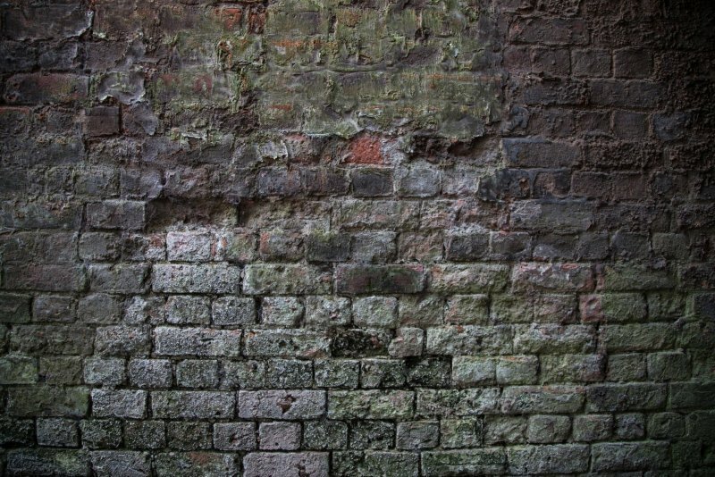 Кирпичная стена