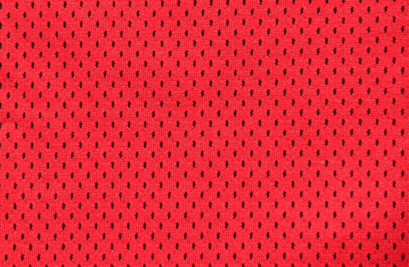 Красная сетчатая ткань