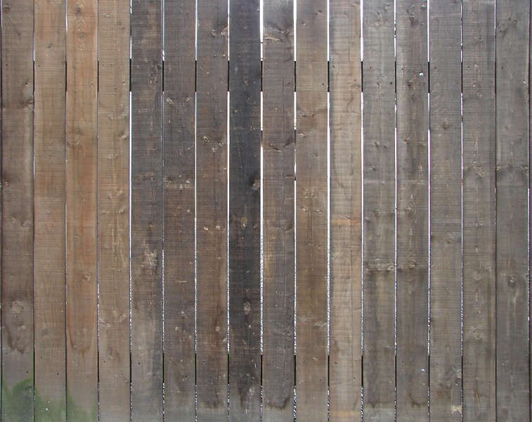 Стена из старых досок