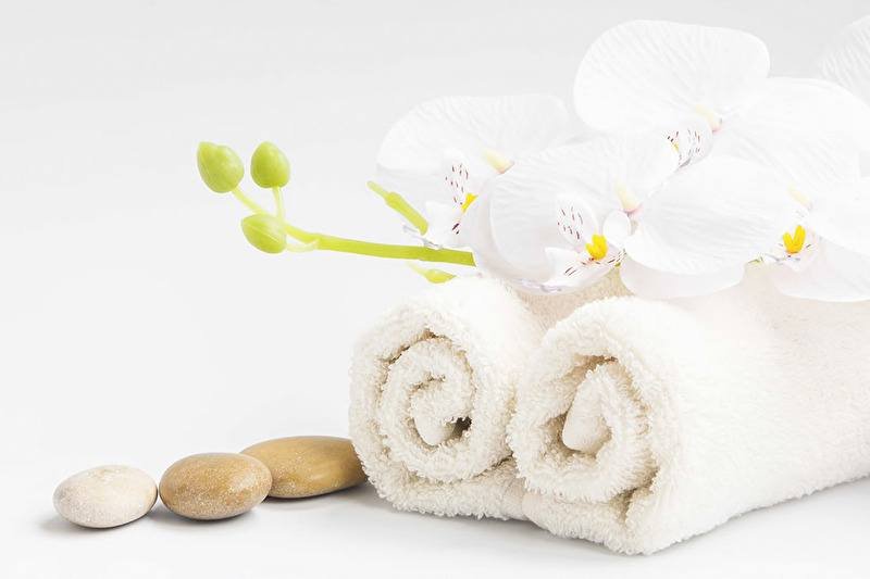 Спа на белом фоне