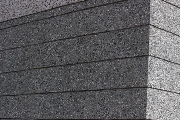 Отделка фасада мраморной крошкой