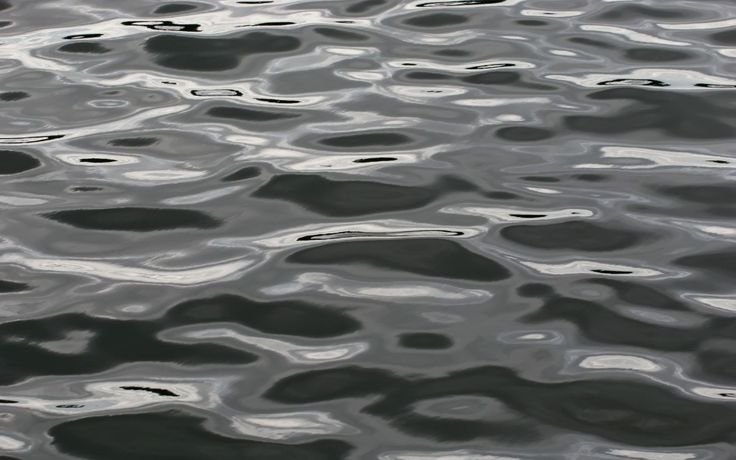 Поверхность воды