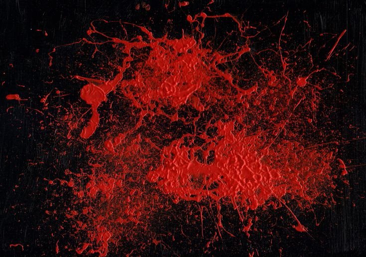 Капли крови на черном фоне