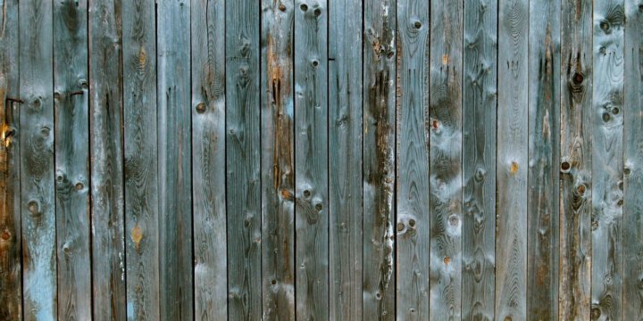 Деревянная стена