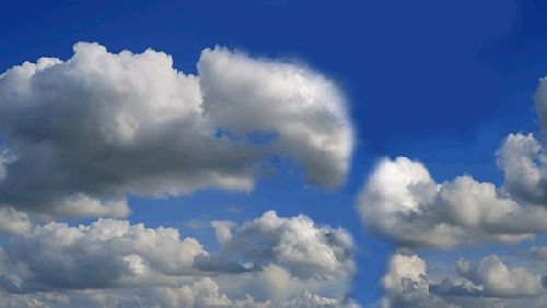 Облака плывут