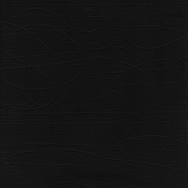 Черный пластик