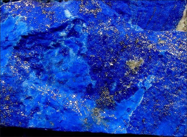 Лазурит темно синий камень лазурит
