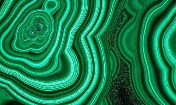 Камни нефрит изумруд малахит