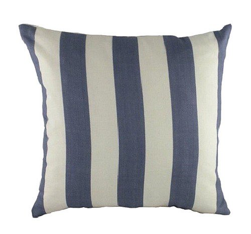 Подушка в полоску