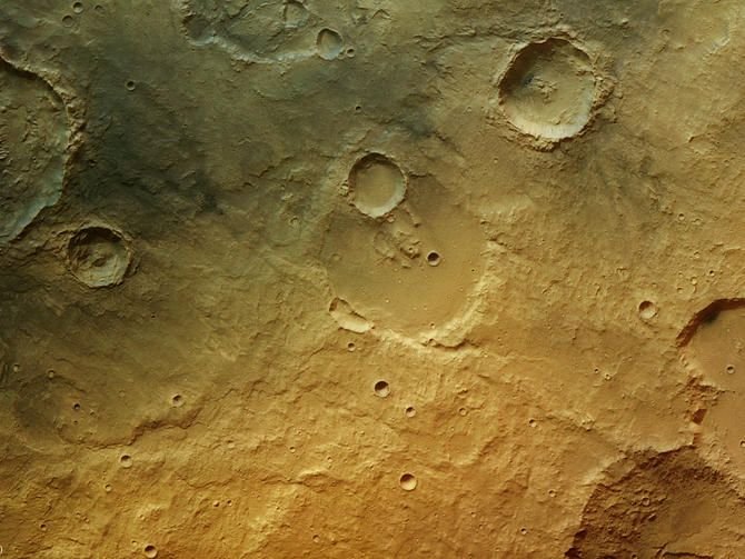 Кратер Менделеев