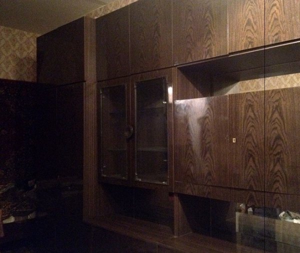 Стенка лакированная