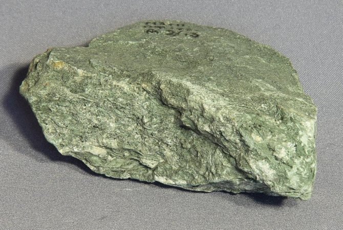 Кварц-хлорит-серицитовый сланец