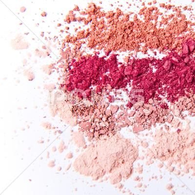 Рассыпанная пудра