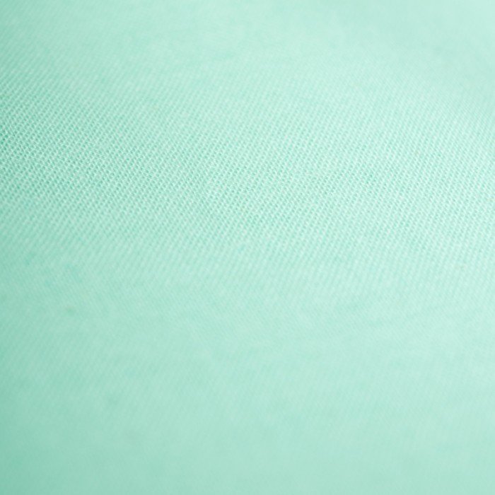 Светло бирюзовый