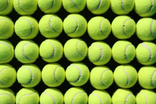 Фон из теннисных мячей