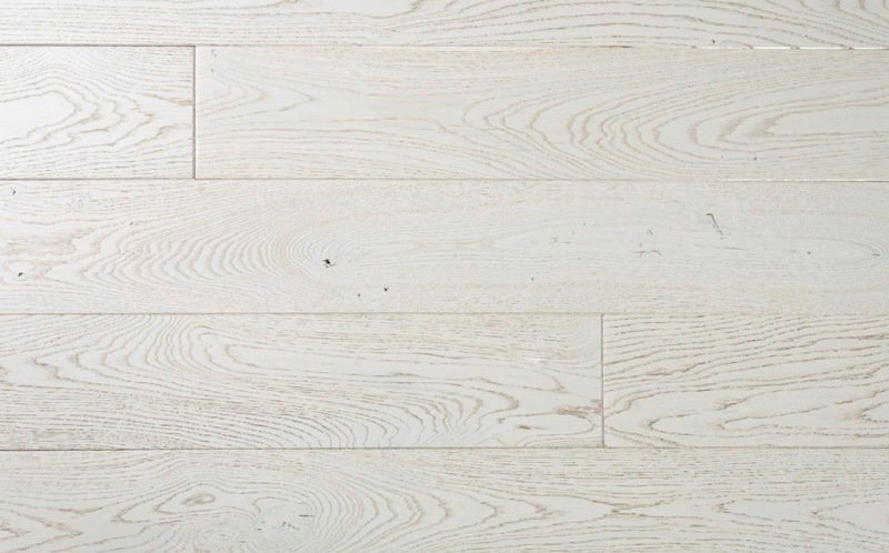 Массивная доска беленый дуб