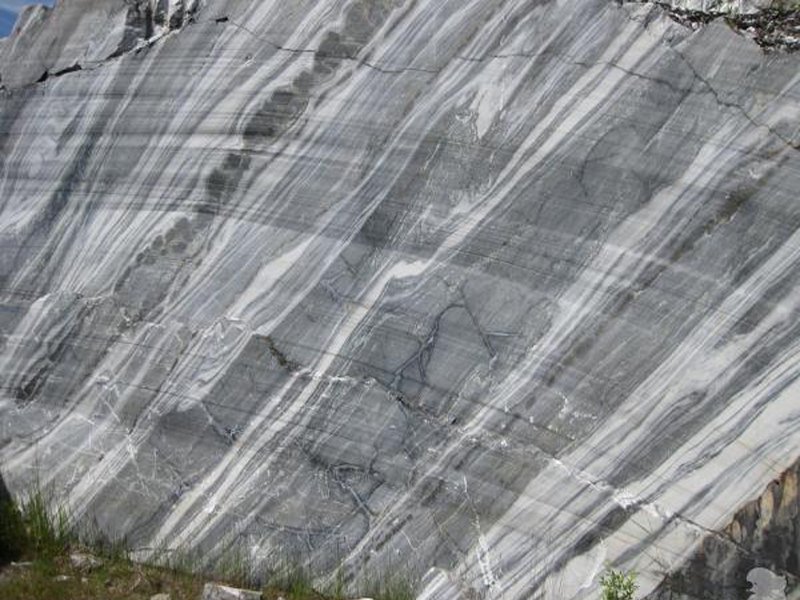 Мрамор Рускеала итальянский каньон