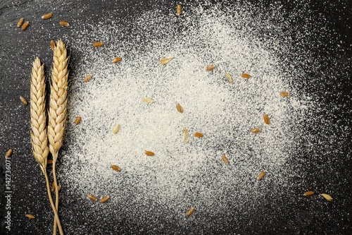 Рассыпанная мука