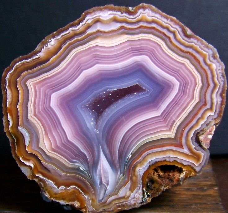 Агат жеода камень