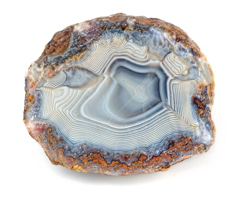 Агат – полосчатый халцедон минерал