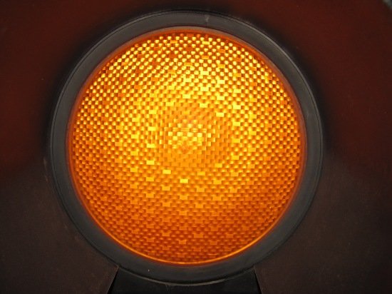 Желтый свет светофора