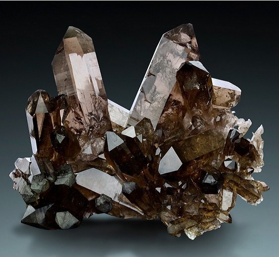 Дымчатый кварц раухтопаз друза