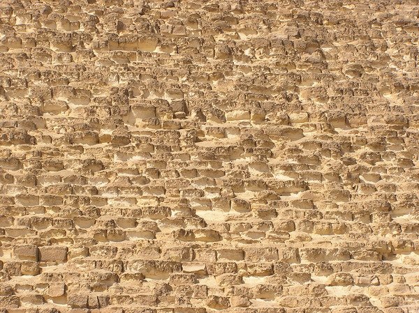 Кирпичи египетской пирамиды