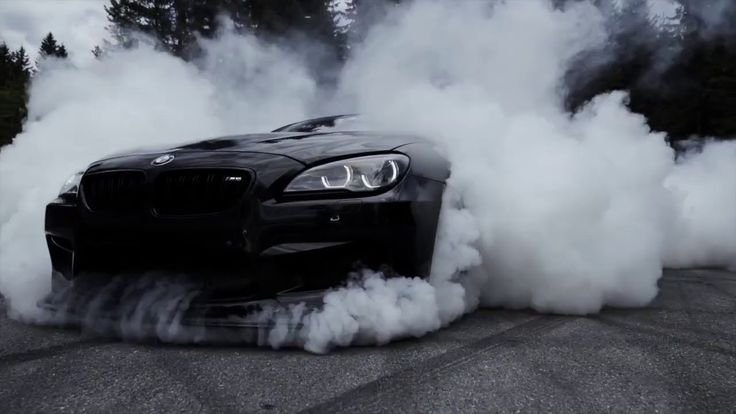 БМВ м5 черная дрифт