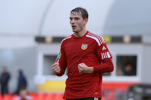 Роман Изотов