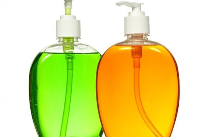 Жидкое мыло на прозрачном фоне