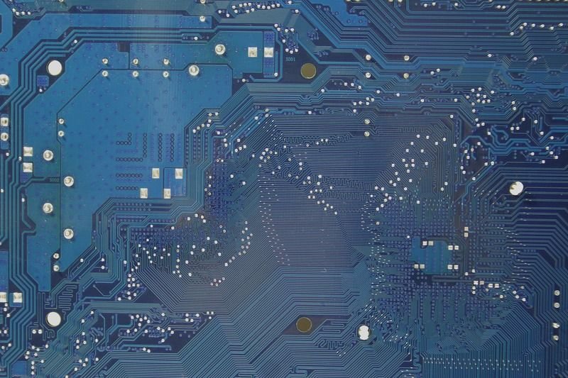 Печатная плата синяя