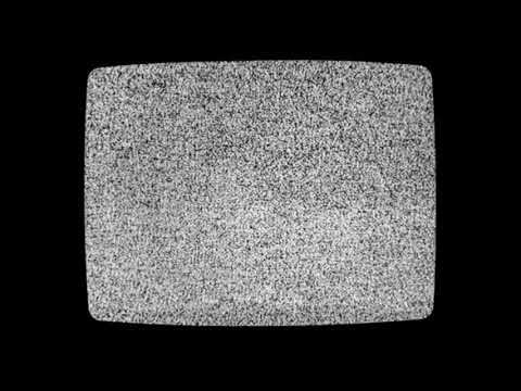 Зернистый экран телевизора