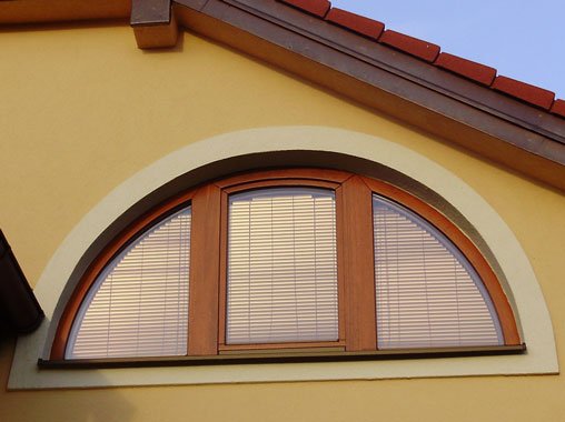 окно полукруг