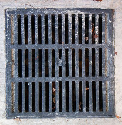 Канализационная решетка