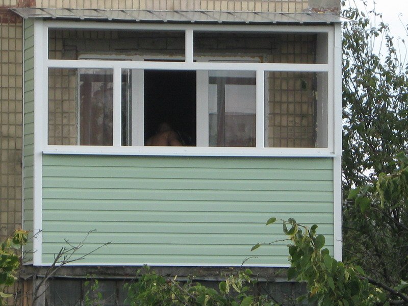 Внешняя отделка балкона