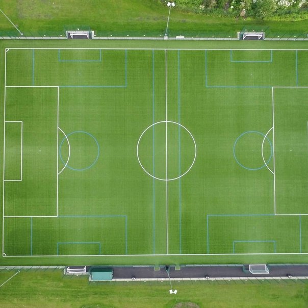 Футбол поле