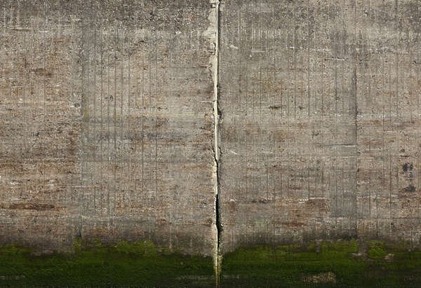 Бетонная стена