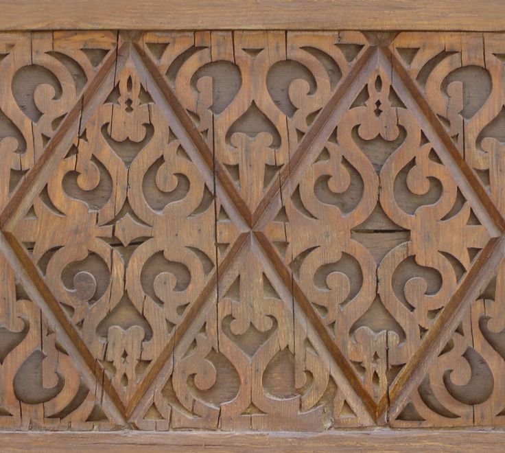 Резные деревянные панели